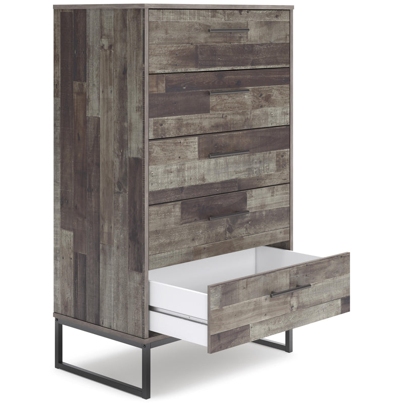 Signature Design by Ashley Neilsville EB2120-245 Five Drawer Chest IMAGE 2