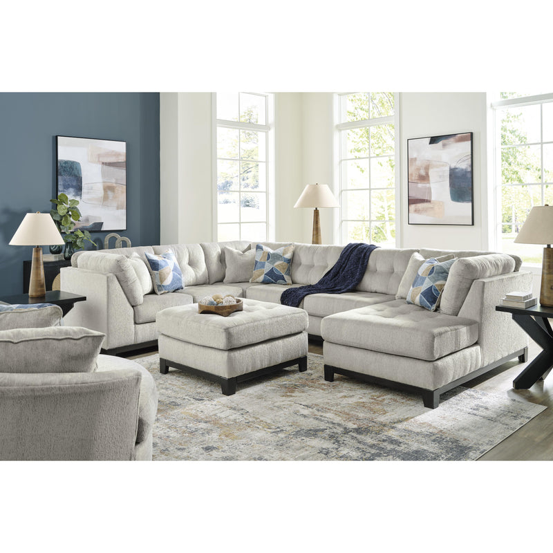 Benchcraft Maxon Place 3300421 Oversized Swivel Accent Chair IMAGE 3