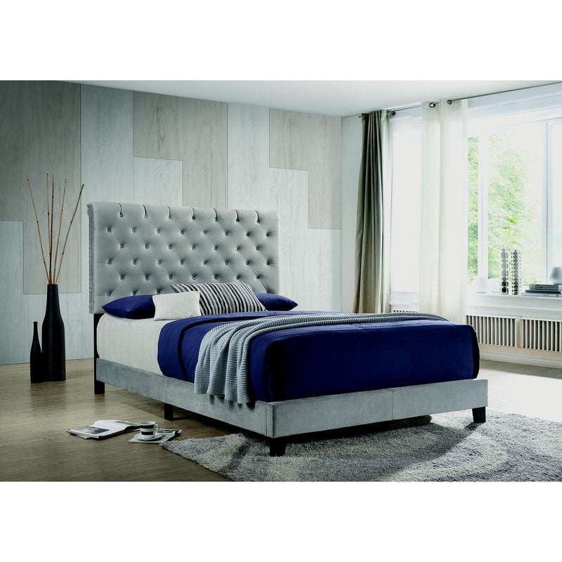 Coaster Furniture Warner King Upholstered Platform Bed 310042KE IMAGE 4